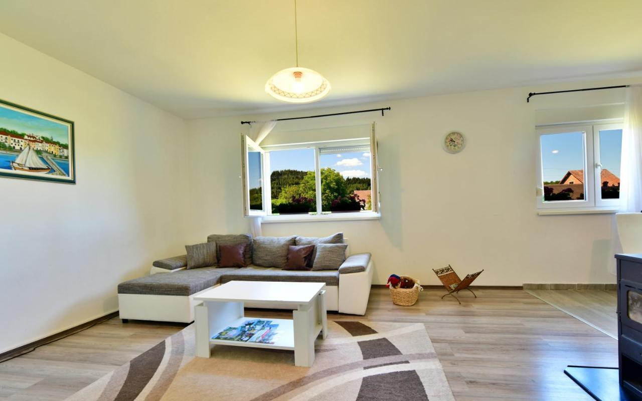 Appartement Kuca Za Odmor Roby à Saborsko Extérieur photo
