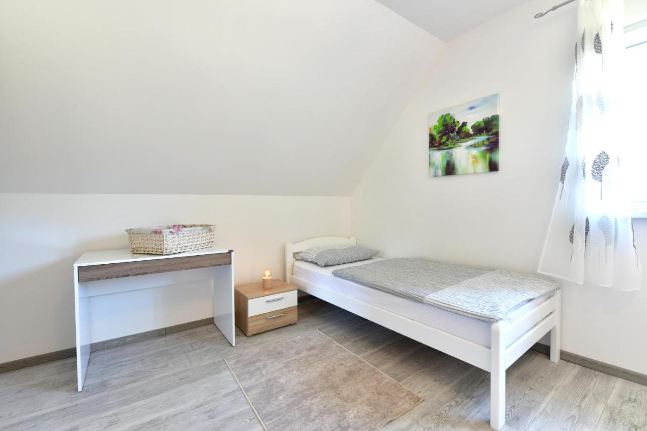 Appartement Kuca Za Odmor Roby à Saborsko Extérieur photo
