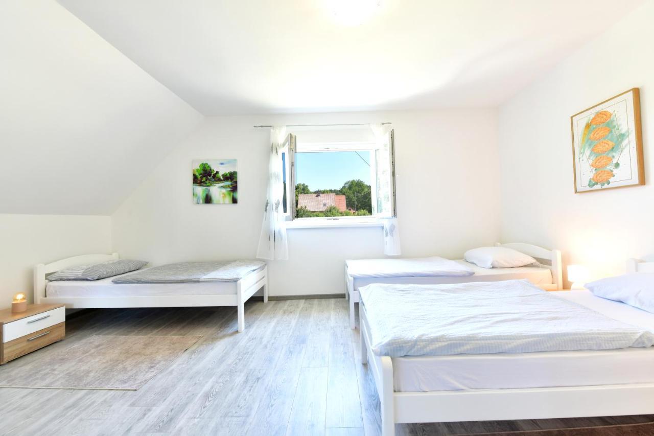 Appartement Kuca Za Odmor Roby à Saborsko Extérieur photo