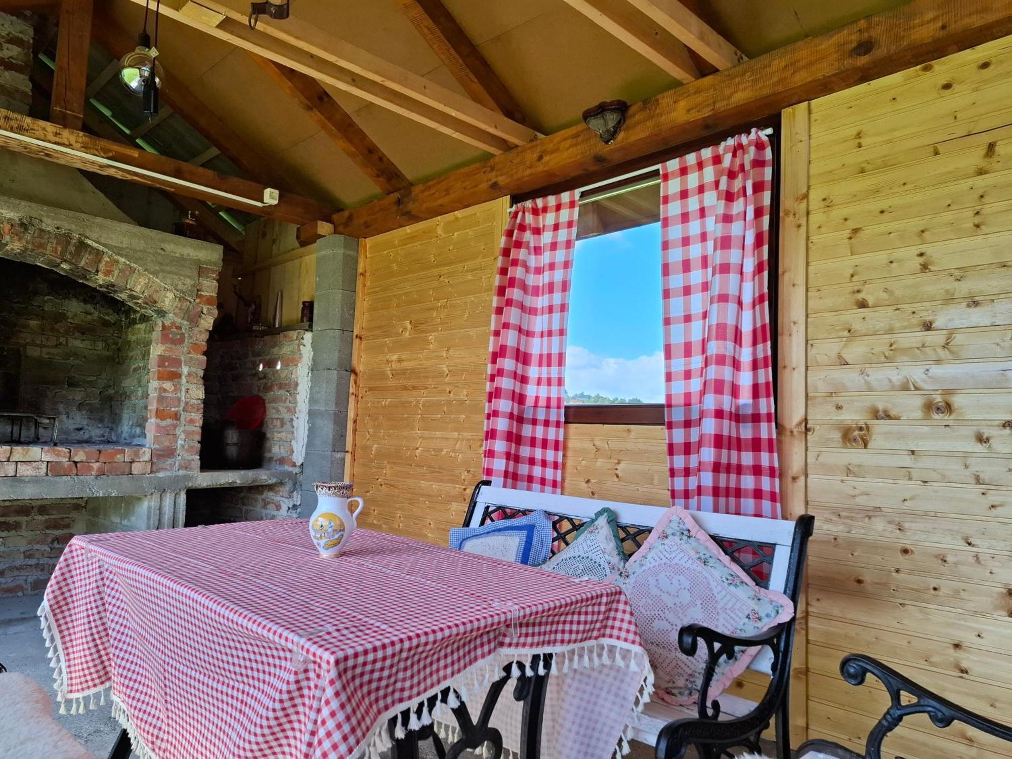 Appartement Kuca Za Odmor Roby à Saborsko Extérieur photo